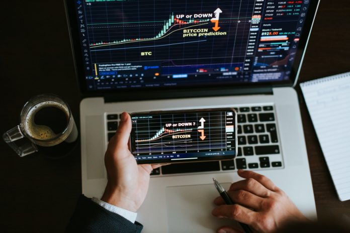investment-stockbroker-stock-trading-bitcoin-crypto-currency.jpg